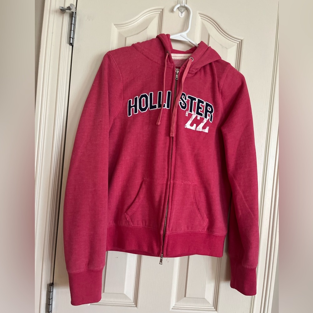Hollister zip up hoodie. Size XL.